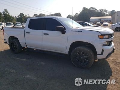 Czwarte zdjęcie samochodu z boku: 2020 CHEVROLET SILVERADO C1500 CUSTOM VIN:3GCPWBEH4LG117104 - miniatura