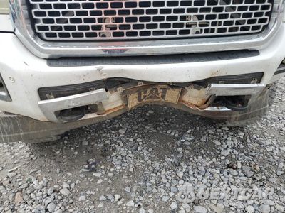 Zdjęcie 9 z 12 samochodu: 2016 GMC SIERRA K2500 DENALI VIN:1GT12UE8XGF123820 - miniatura