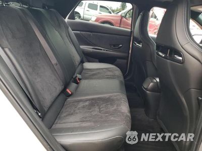 Zdjęcie 10 z 12 samochodu: 2023 HYUNDAI ELANTRA N VIN:KMHLW4AK9PU014450 - miniatura