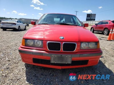 Piąte zdjęcie samochodu w środku: 1998 BMW 318TI VIN:WBACG8329WKC84777 - miniatura