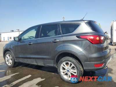 Drugie zdjęcie samochodu z przodu: 2019 FORD ESCAPE SE VIN:1FMCU9GD1KUB31234 - miniatura