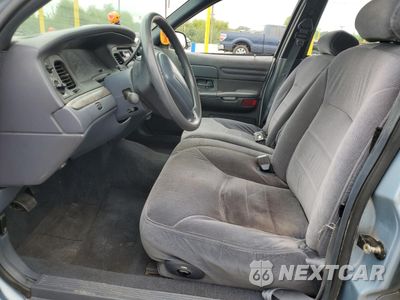 Zdjęcie 7 z 12 samochodu: 1999 FORD CROWN VICTORIA LX VIN:2FAFP74W5XX121198 - miniatura