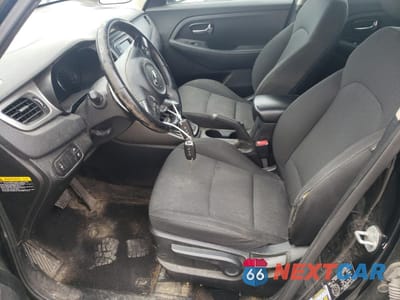 Zdjęcie 7 z 13 samochodu: 2014 KIA RONDO VIN:KNAHT8A3XE7052975 - miniatura