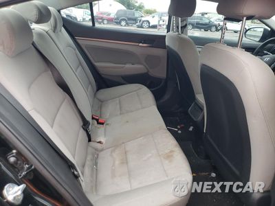Zdjęcie 10 z 13 samochodu: 2018 HYUNDAI ELANTRA SEL VIN:5NPD84LF1JH376700 - miniatura
