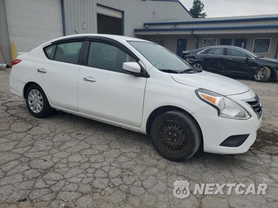 Czwarte zdjęcie samochodu z boku: 2017 NISSAN VERSA S VIN:3N1CN7AP8HK419160 - miniatura