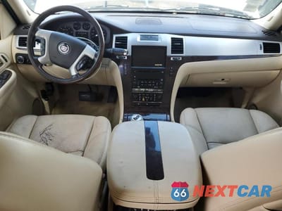 Zdjęcie 8 z 13 samochodu: 2007 CADILLAC ESCALADE ESV VIN:1GYFK66807R410432 - miniatura