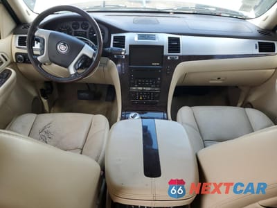 Zdjęcie 8 z 15 samochodu: 2007 CADILLAC ESCALADE ESV VIN:1GYFK66807R410432 - miniatura