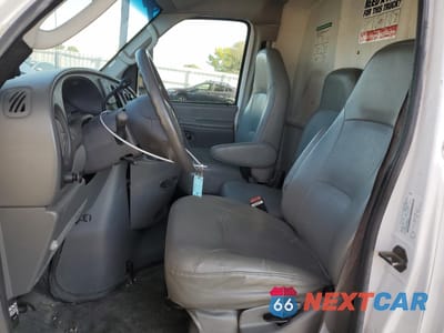 Zdjęcie 7 z 12 samochodu: 2007 FORD ECONOLINE E450 SUPER DUTY CUTAWAY VAN VIN:1FDXE45S77DB14464 - miniatura