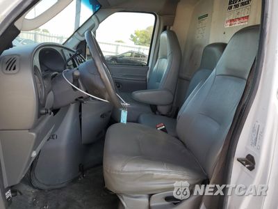 Zdjęcie 7 z 12 samochodu: 2007 FORD ECONOLINE E450 SUPER DUTY CUTAWAY VAN VIN:1FDXE45S77DB14464 - miniatura