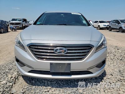 Piąte zdjęcie samochodu w środku: 2016 HYUNDAI SONATA SE VIN:5NPE24AF3GH357387 - miniatura