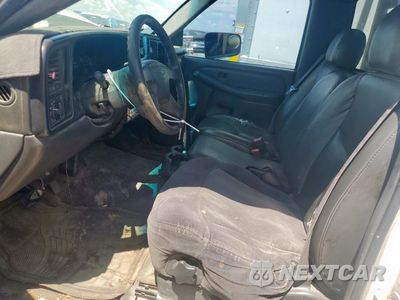 Zdjęcie 7 z 12 samochodu: 2006 CHEVROLET SILVERADO C3500 VIN:1GBJC34U46E274344 - miniatura
