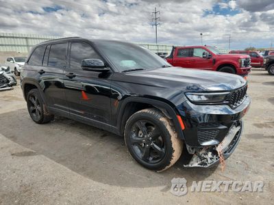 Czwarte zdjęcie samochodu z boku: 2023 JEEP GRAND CHEROKEE LAREDO VIN:1C4RJHAG8PC578581 - miniatura