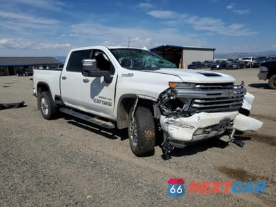 Czwarte zdjęcie samochodu z boku: 2021 CHEVROLET SILVERADO K3500 HIGH COUNTRY VIN:1GC4YVEY4MF217477 - miniatura