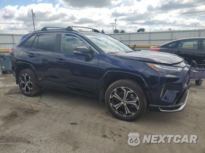Czwarte zdjęcie samochodu z boku: 2025 TOYOTA RAV4 XSE VIN:JTMFB3FV1SD240873 - miniatura