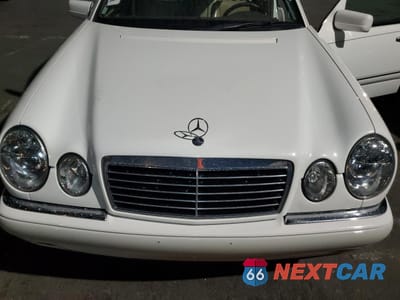 Zdjęcie 11 z 12 samochodu: 1997 MERCEDES-BENZ E 420 VIN:WDBJF72F2VA257190 - miniatura