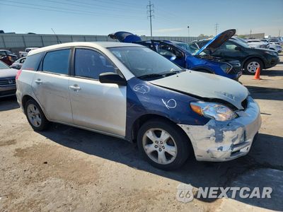 Czwarte zdjęcie samochodu z boku: 2004 TOYOTA COROLLA MATRIX XR VIN:2T1KR32E04C236653 - miniatura