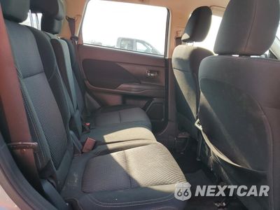 Zdjęcie 11 z 15 samochodu: 2020 MITSUBISHI OUTLANDER ES VIN:JA4AD2A39LZ046188 - miniatura