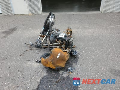 Drugie zdjęcie samochodu z przodu: 2009 YAMAHA FZ6 R VIN:JYARJ18E09A006692 - miniatura