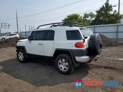 Drugie zdjęcie samochodu z przodu: 2010 TOYOTA FJ CRUISER VIN:JTEBU4BF0AK089592 - miniatura