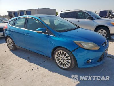 Czwarte zdjęcie samochodu z boku: 2012 FORD FOCUS TITANIUM VIN:1FAHP3N25CL301012 - miniatura