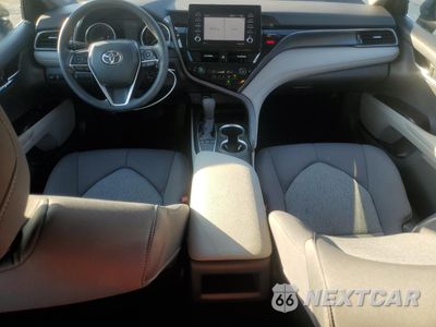 Zdjęcie 8 z 13 samochodu: 2022 TOYOTA CAMRY LE VIN:4T1C11AK5NU653516 - miniatura