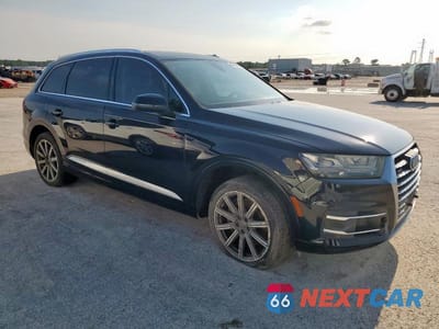 Czwarte zdjęcie samochodu z boku: 2017 AUDI Q7 PREMIUM PLUS VIN:WA1LAAF72HD018759 - miniatura