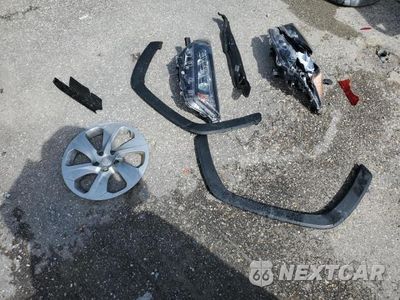 Zdjęcie 13 z 14 samochodu: 2019 TOYOTA RAV4 LE VIN:JTMH1RFV8KD021004 - miniatura