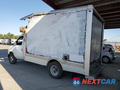 Drugie zdjęcie samochodu z przodu: 2007 FORD ECONOLINE E450 SUPER DUTY CUTAWAY VAN VIN:1FDXE45S77DB14464 - miniatura