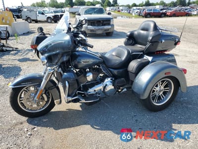 Trzecie zdjęcie samochodu z tyłu: 2015 HARLEY-DAVIDSON FLHTCUTG TRI GLIDE ULTRA VIN:1HD1MAL17FB851484 - miniatura