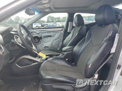 Zdjęcie 7 z 13 samochodu: 2012 HYUNDAI VELOSTER VIN:KMHTC6AD6CU029343 - miniatura