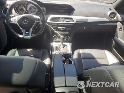 Zdjęcie 8 z 12 samochodu: 2013 MERCEDES-BENZ C 300 4MATIC VIN:WDDGF8AB2DR280104 - miniatura