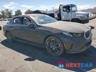 Czwarte zdjęcie samochodu z boku: 2024 BMW I5 EDRIVE 40 VIN:WBY33FK08RCR85159 - miniatura