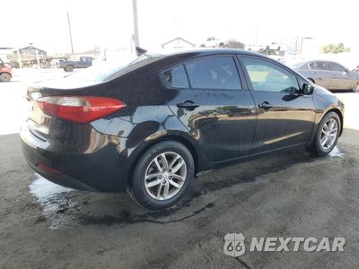 Trzecie zdjęcie samochodu z tyłu: 2014 KIA FORTE LX VIN:KNAFK4A65E5071510 - miniatura