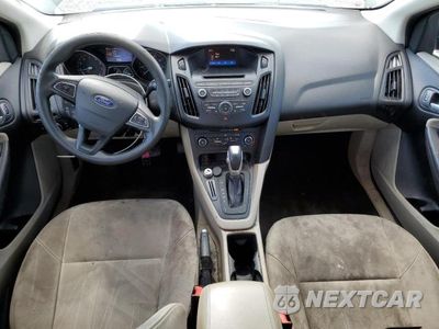 Zdjęcie 8 z 12 samochodu: 2015 FORD FOCUS SE VIN:1FADP3F2XFL290073 - miniatura