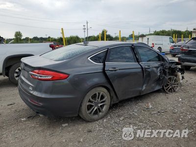 Trzecie zdjęcie samochodu z tyłu: 2019 FORD FUSION SEL VIN:3FA6P0CD8KR265004 - miniatura