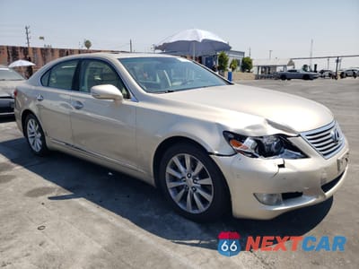 Czwarte zdjęcie samochodu z boku: 2012 LEXUS LS 460 VIN:JTHBL5EF2C5110712 - miniatura