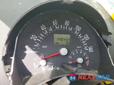 Zdjęcie 9 z 13 samochodu: 2002 VOLKSWAGEN NEW BEETLE GL VIN:3VWBK21C52M428599 - miniatura