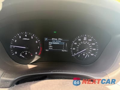 Zdjęcie 8 z 10 samochodu: 2019 GENESIS G80 BASE VIN:KMTFN4JEXKU309825 - miniatura