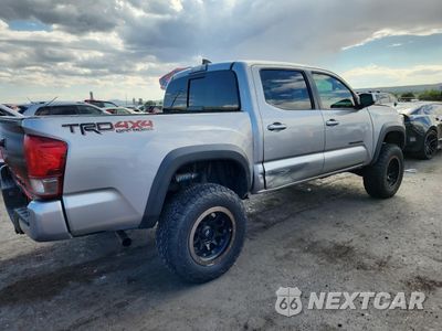 Trzecie zdjęcie samochodu z tyłu: 2017 TOYOTA TACOMA DOUBLE CAB VIN:5TFCZ5AN8HX065546 - miniatura