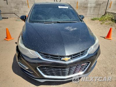 Piąte zdjęcie samochodu w środku: 2018 CHEVROLET CRUZE LT VIN:1G1BE5SM6J7189066 - miniatura