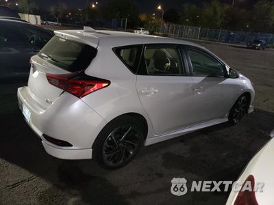 Trzecie zdjęcie samochodu z tyłu: 2017 TOYOTA COROLLA IM VIN:JTNKARJE7HJ528138 - miniatura
