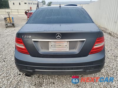 Zdjęcie 6 z 12 samochodu: 2013 MERCEDES-BENZ C 250 VIN:WDDGF4HB5DA763325 - miniatura