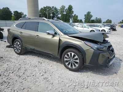 Czwarte zdjęcie samochodu z boku: 2025 SUBARU OUTBACK TOURING VIN:4S4BTGPD0S3153640 - miniatura