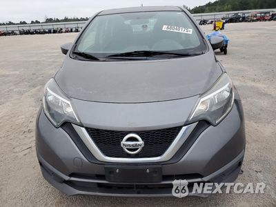 Piąte zdjęcie samochodu w środku: 2018 NISSAN VERSA NOTE S VIN:3N1CE2CP7JL367178 - miniatura