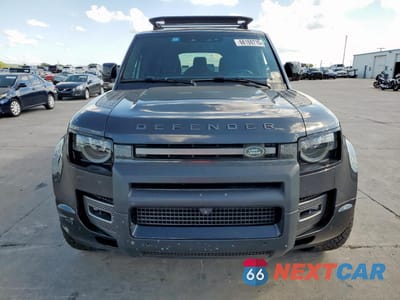 Piąte zdjęcie samochodu w środku: 2024 LAND ROVER DEFENDER 130 OUTBOUND VIN:SALEWFEUXR2256997 - miniatura