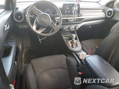 Zdjęcie 8 z 12 samochodu: 2021 KIA FORTE FE VIN:3KPF24AD7ME320152 - miniatura