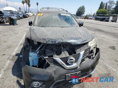 Piąte zdjęcie samochodu w środku: 2015 NISSAN ROGUE S VIN:5N1AT2MT2FC766097 - miniatura