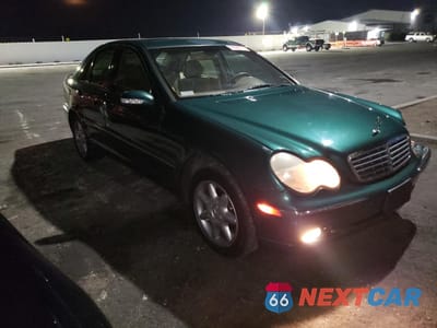 Czwarte zdjęcie samochodu z boku: 2001 MERCEDES-BENZ C 240 VIN:WDBRF61J11F088795 - miniatura