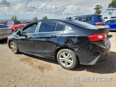 Drugie zdjęcie samochodu z przodu: 2018 CHEVROLET CRUZE LT VIN:1G1BE5SM6J7189066 - miniatura