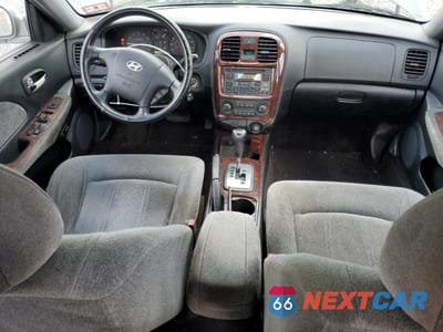 Zdjęcie 8 z 12 samochodu: 2004 HYUNDAI SONATA GLS VIN:KMHWF35HX4A946451 - miniatura